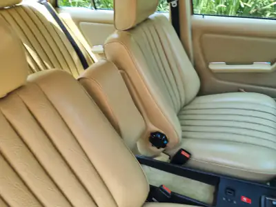1985 Mercedes-Benz W123 230E (photo 12)