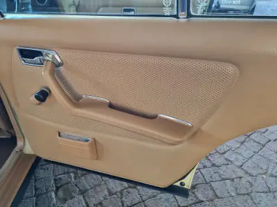 1984 Mercedes-Benz W123 230E (photo 17)