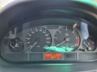 2005 BMW E46 320D — Instrument Cluster (photo 15)