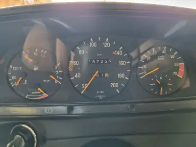 1984 Mercedes-Benz W123 230E (photo 11)